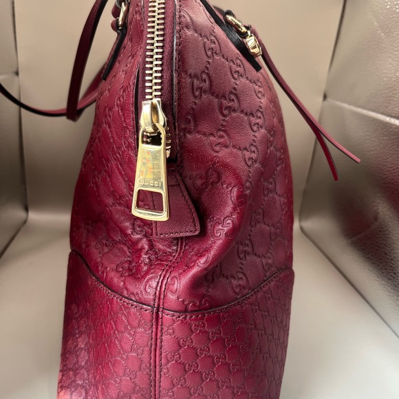 Stunning Y2K Authentic Gucci Bree Dome Tote in Ruby Red - Picture 3 of 16